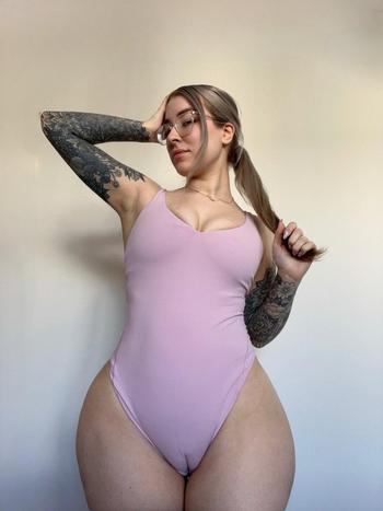 Krista, 24 Mixed female escort, Westernkentucky